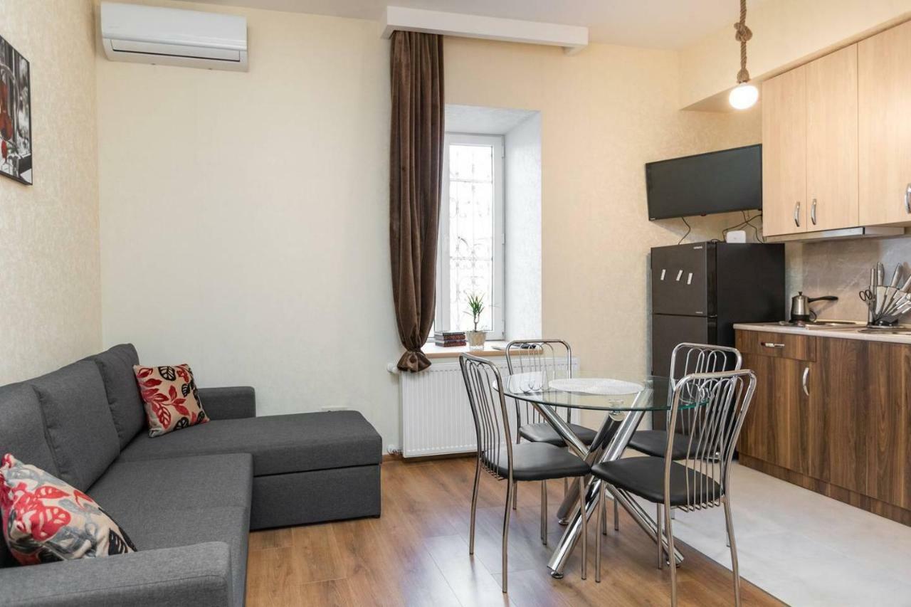 Wehost Stylish Apartment In Old Tbilisi Zewnętrze zdjęcie